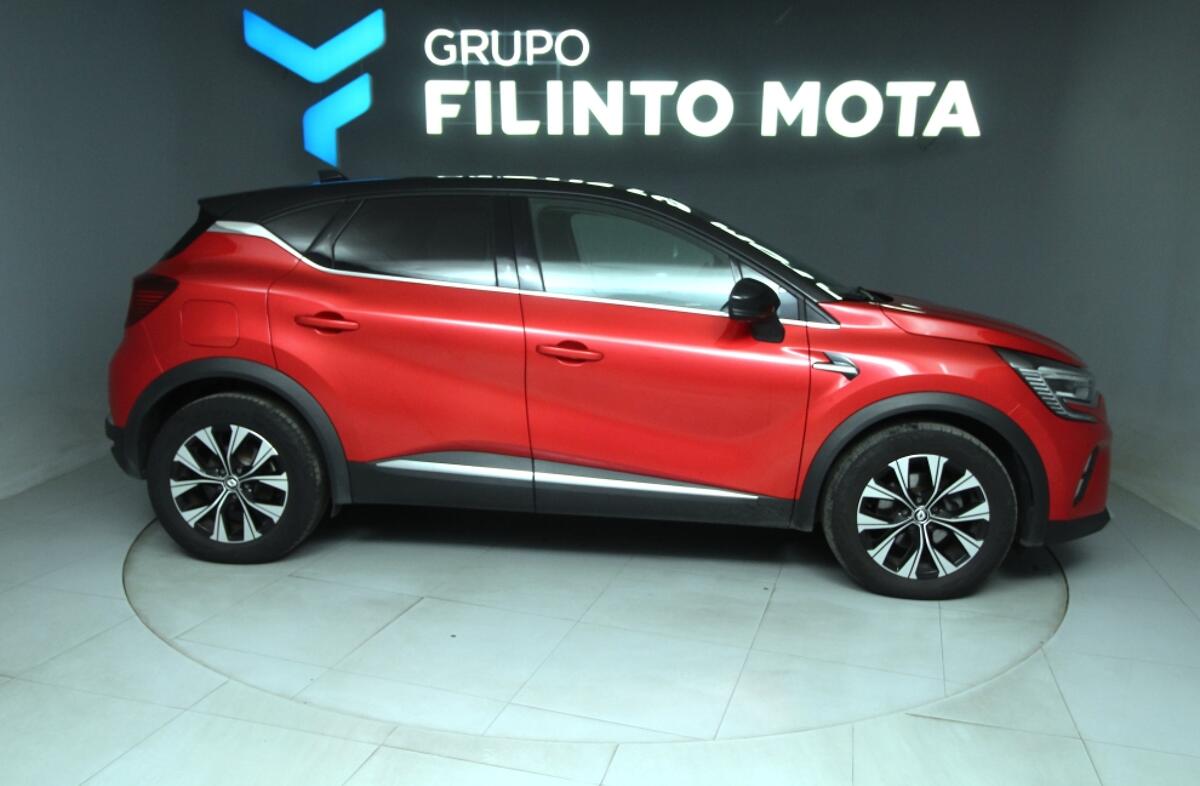 RENAULT Captur 1.6 E-Tech Plug-In Hybrid Engineered