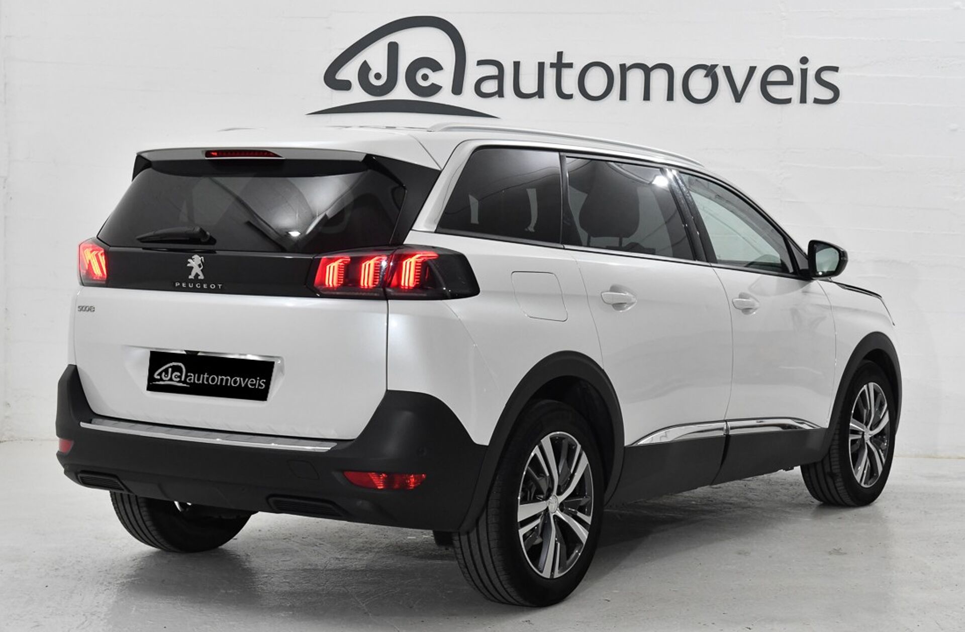 PEUGEOT 5008 1.2 PureTech Allure Pack EAT8