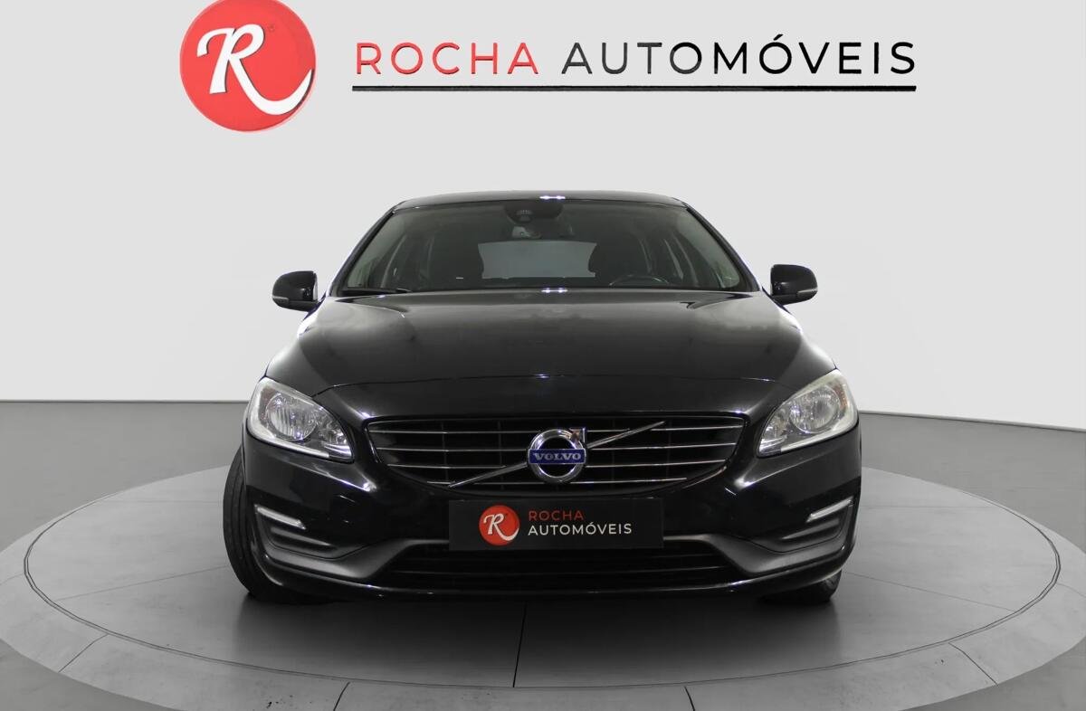 VOLVO V60 2.0 D4 Momentum Eco
