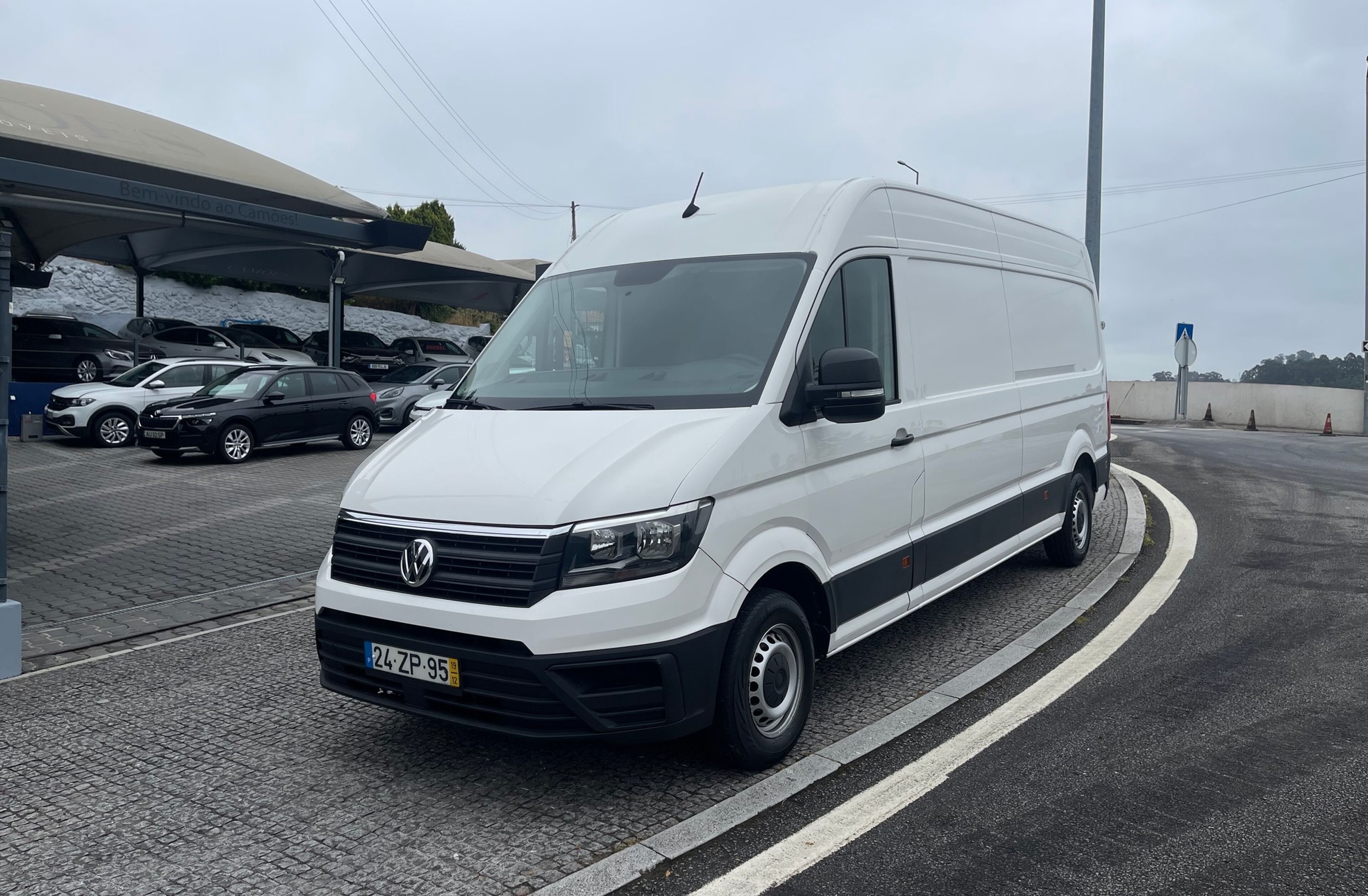 VOLKSWAGEN Crafter 35 2.0 TDI L3H3 Médio TA