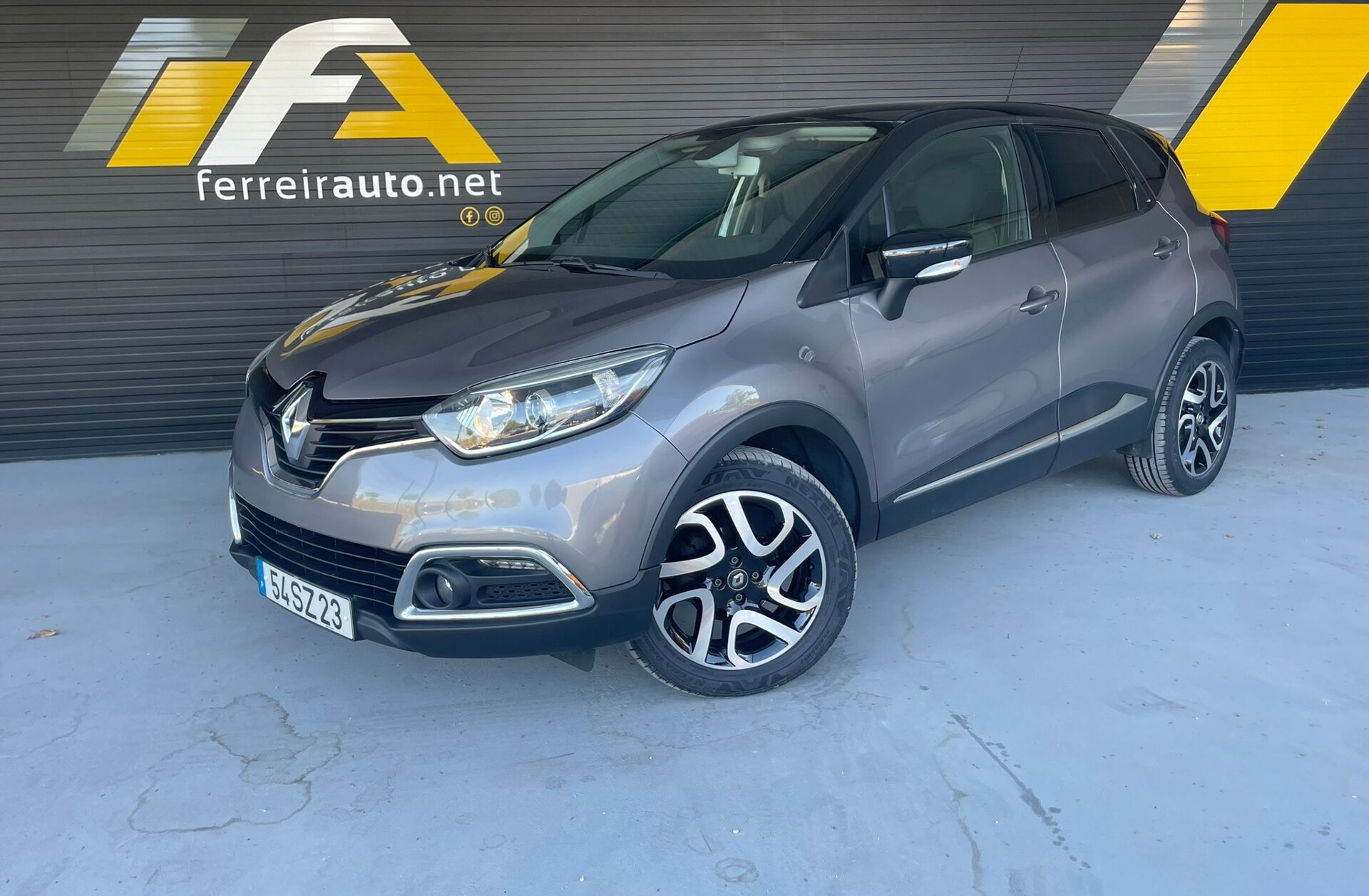 RENAULT Captur 0.9 TCE Exclusive