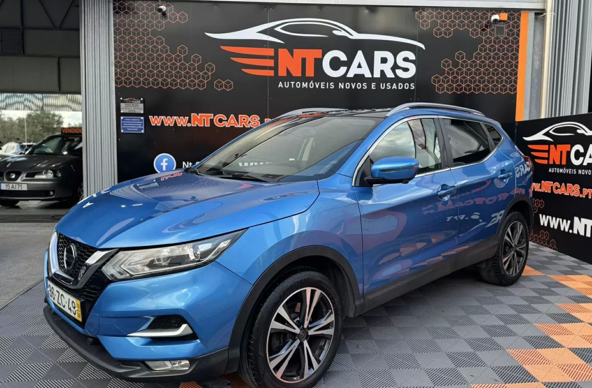 NISSAN Qashqai 1.5 dCi N-Connecta J18