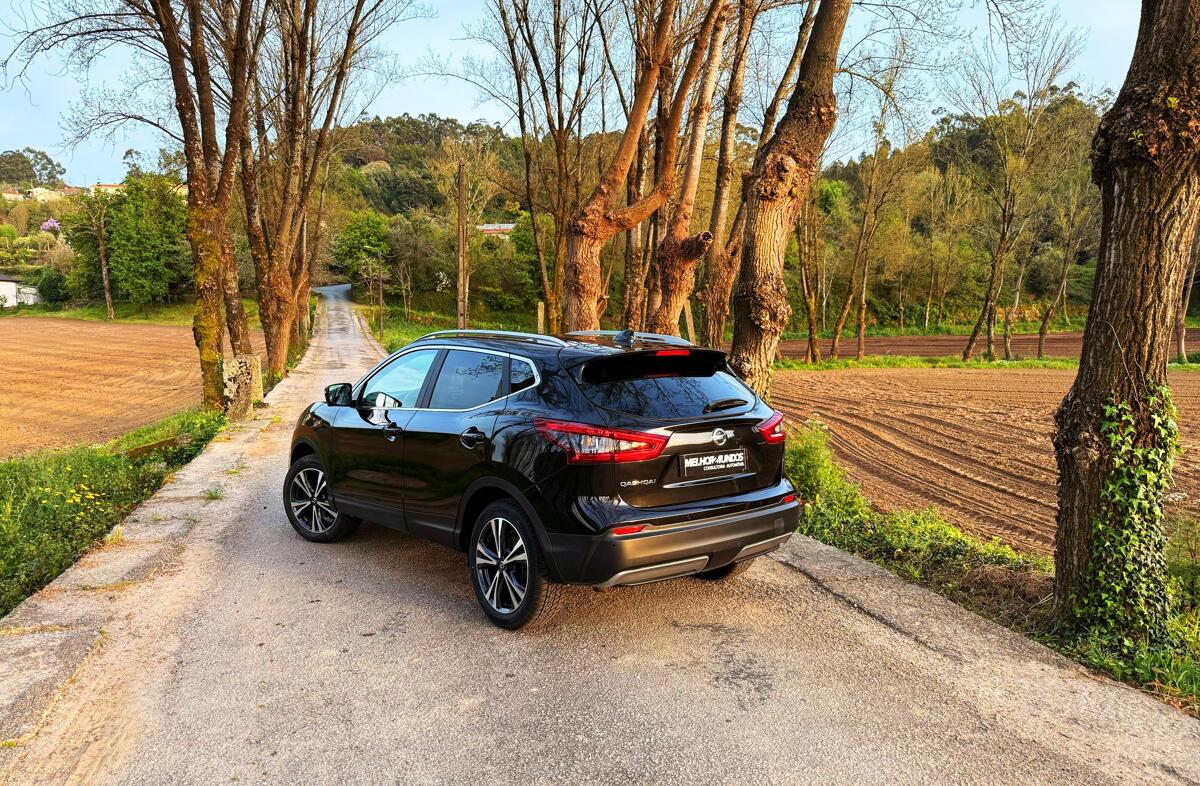 NISSAN Qashqai 1.3 DIG-T N-Connecta J18