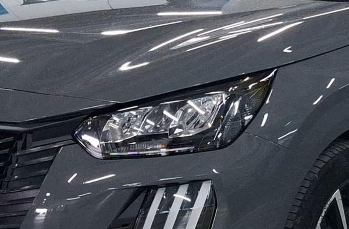 PEUGEOT 208 1.2 PureTech Active