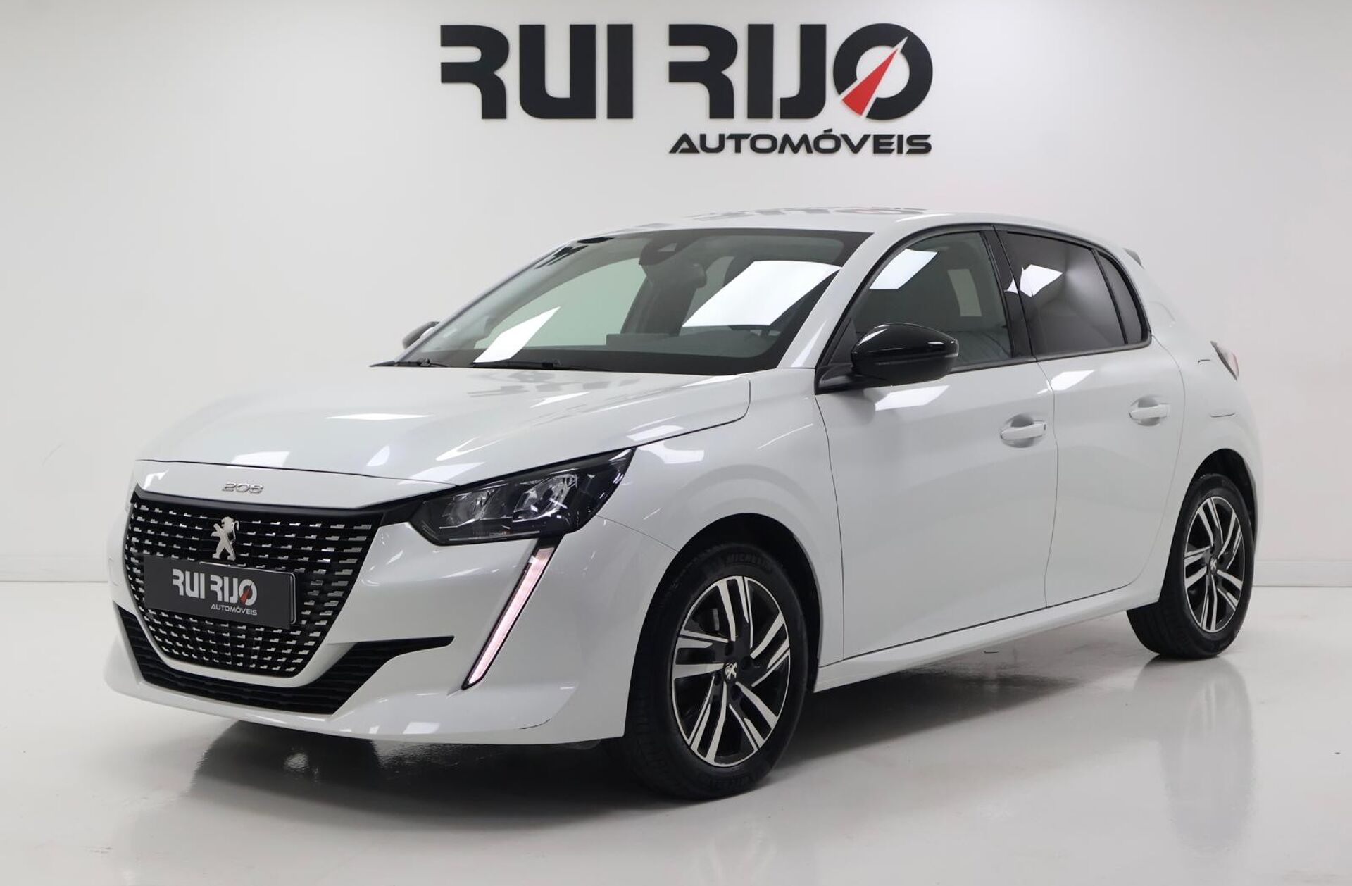 PEUGEOT 208 1.2 PureTech Allure