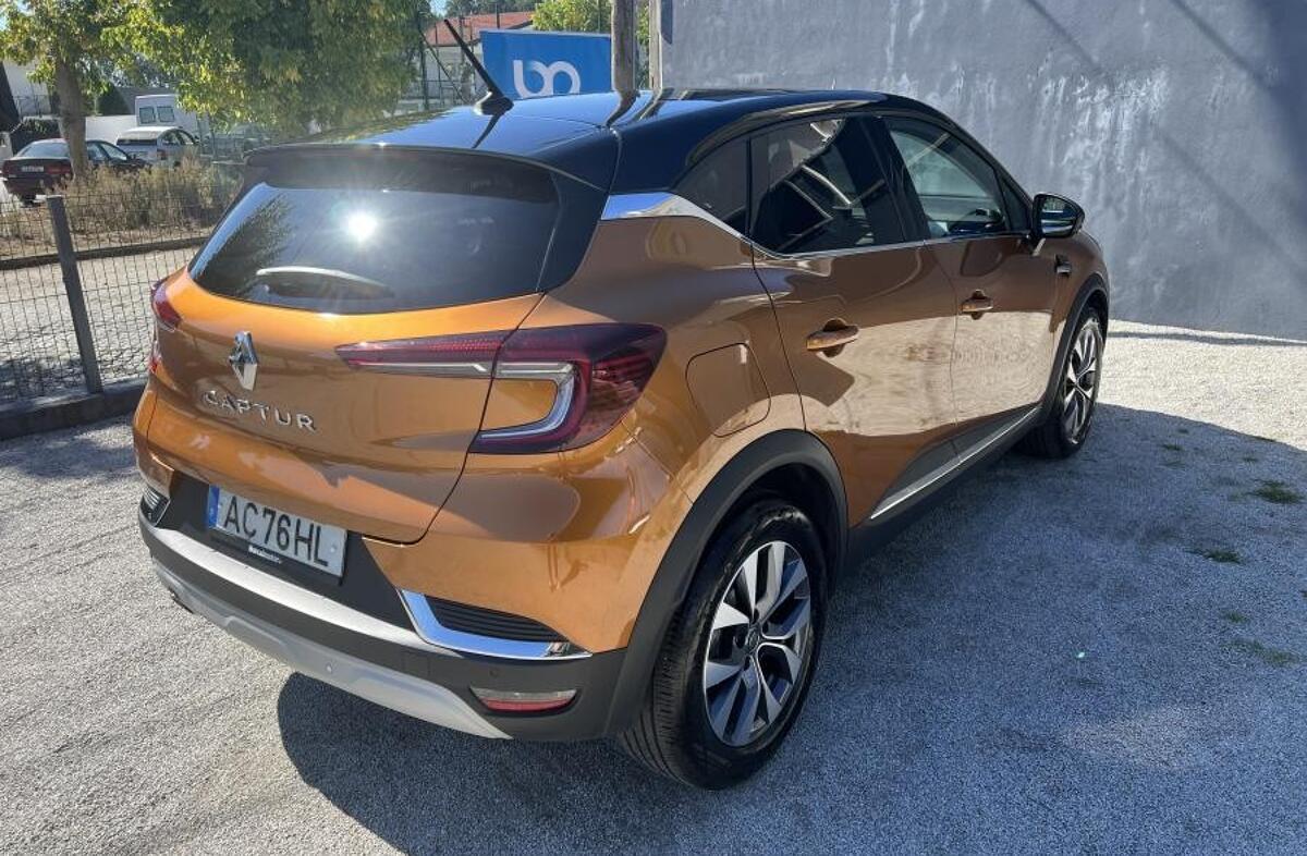 RENAULT Captur 1.0 TCe Exclusive Bi-Fuel