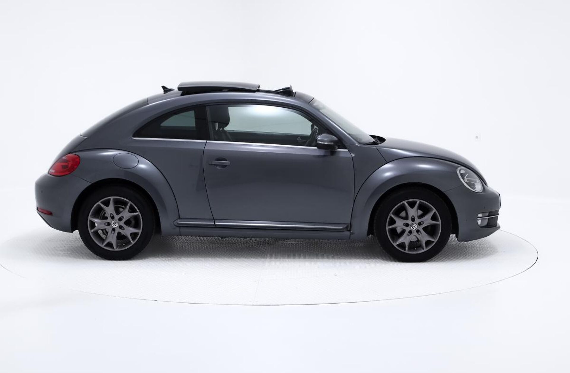 VOLKSWAGEN Beetle 1.6 TDi DSG