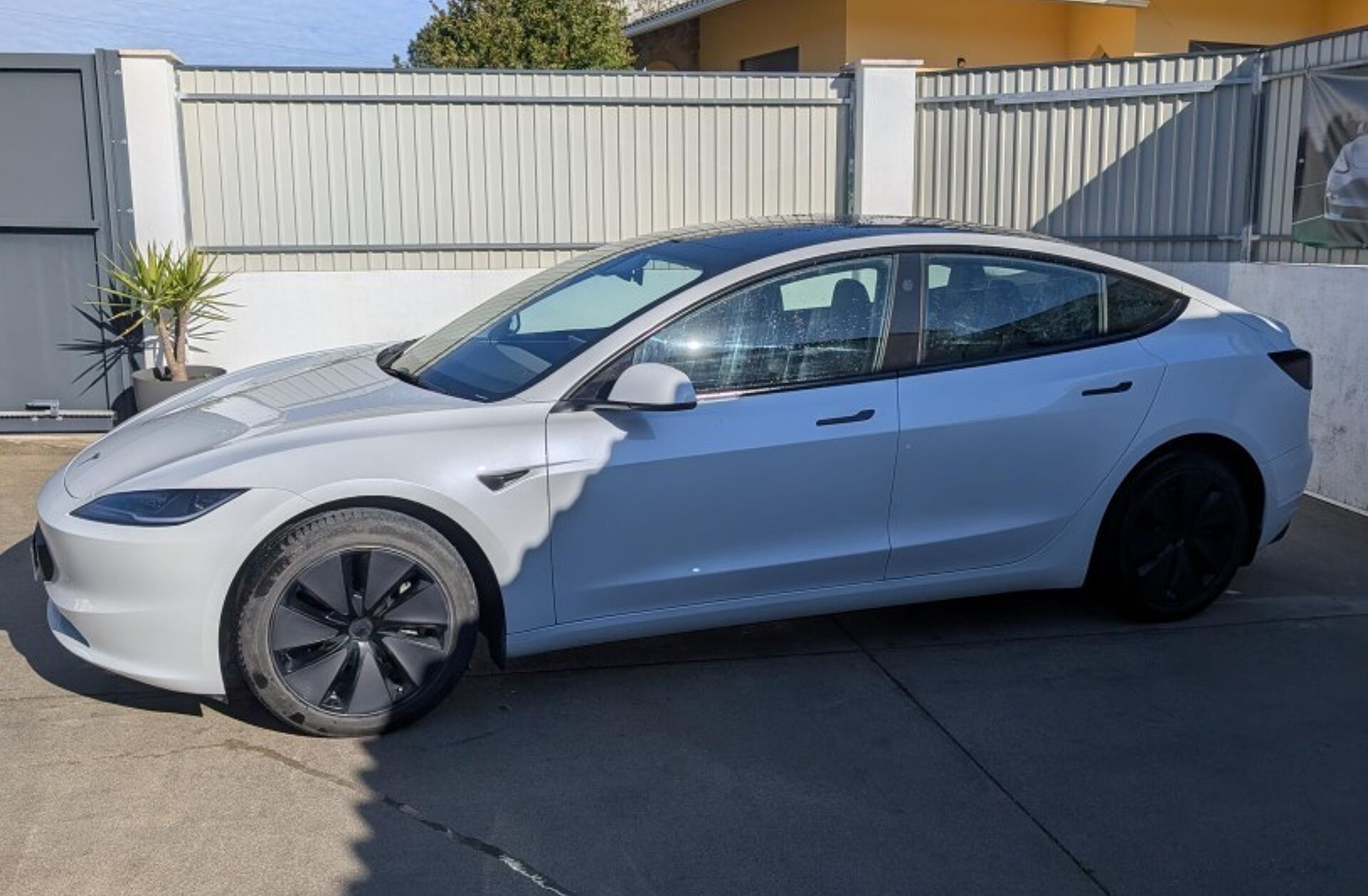 TESLA Model 3 Tração Traseira Premium