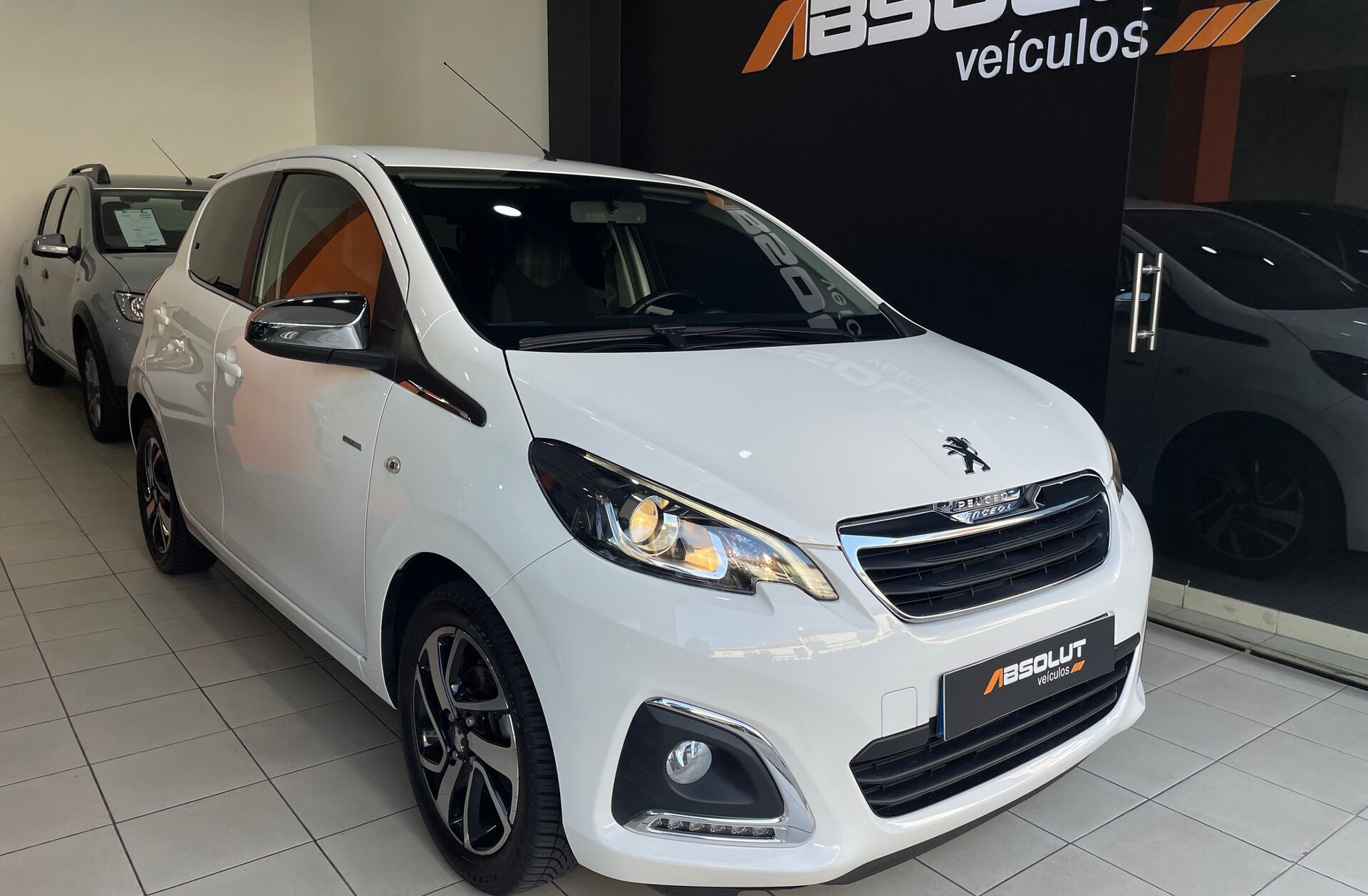 PEUGEOT 108 1.0 VTi Active