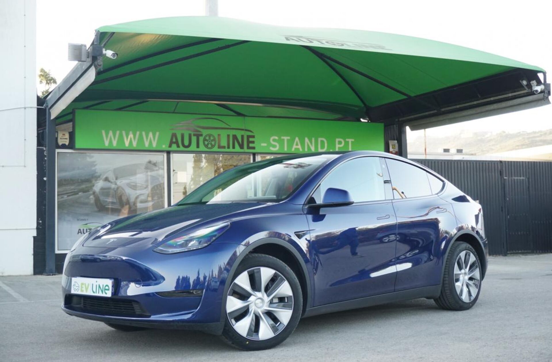 TESLA Model Y Long Range Tração Integral