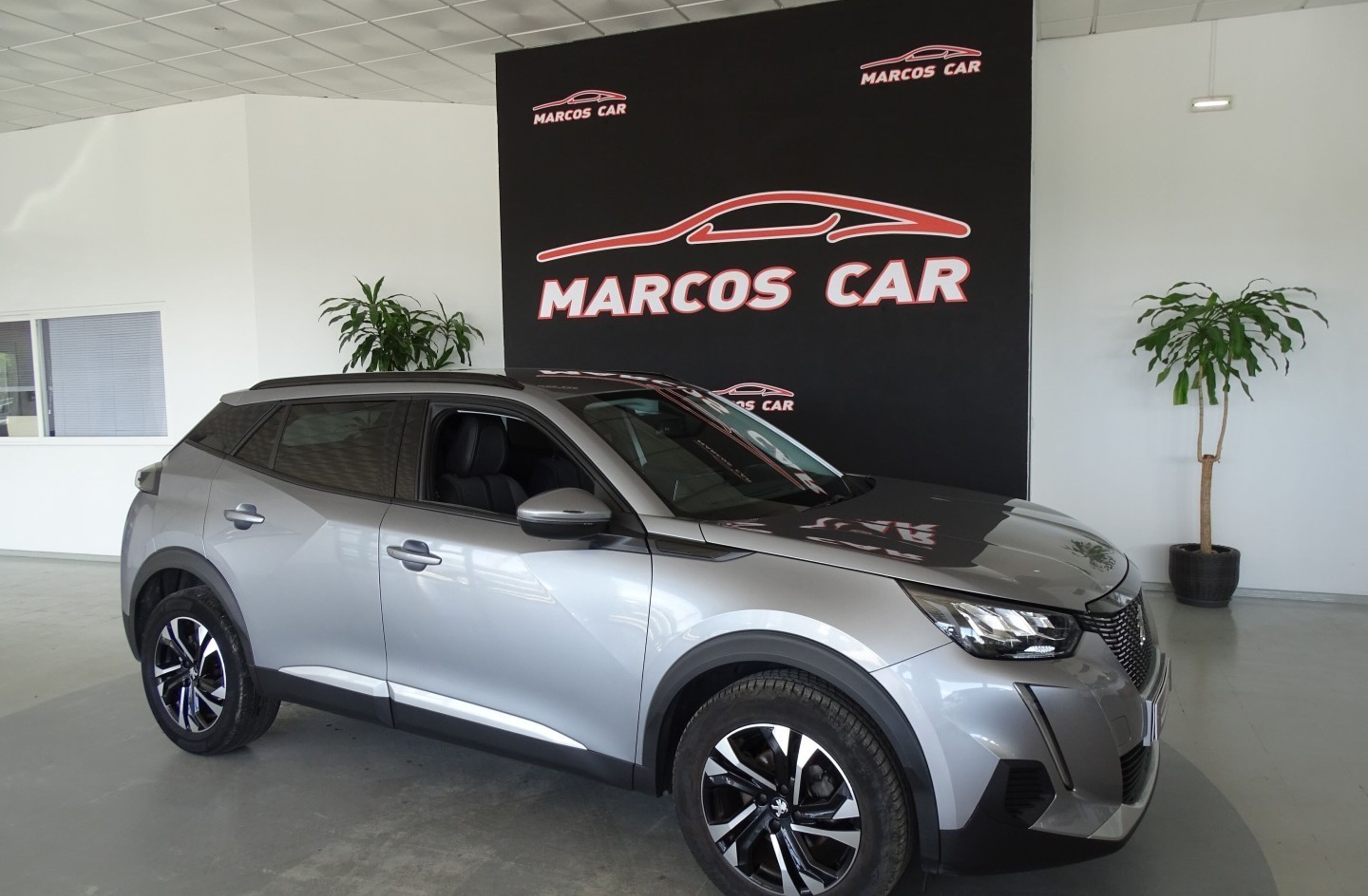 PEUGEOT 2008 1.2 PureTech Allure