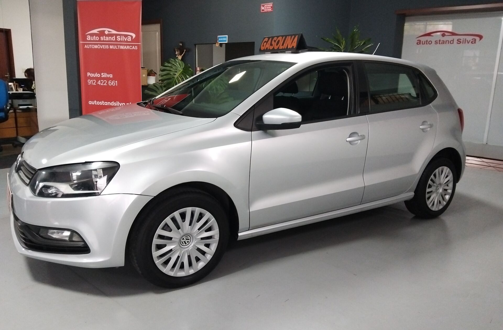 VOLKSWAGEN Polo 1.0 Confortline
