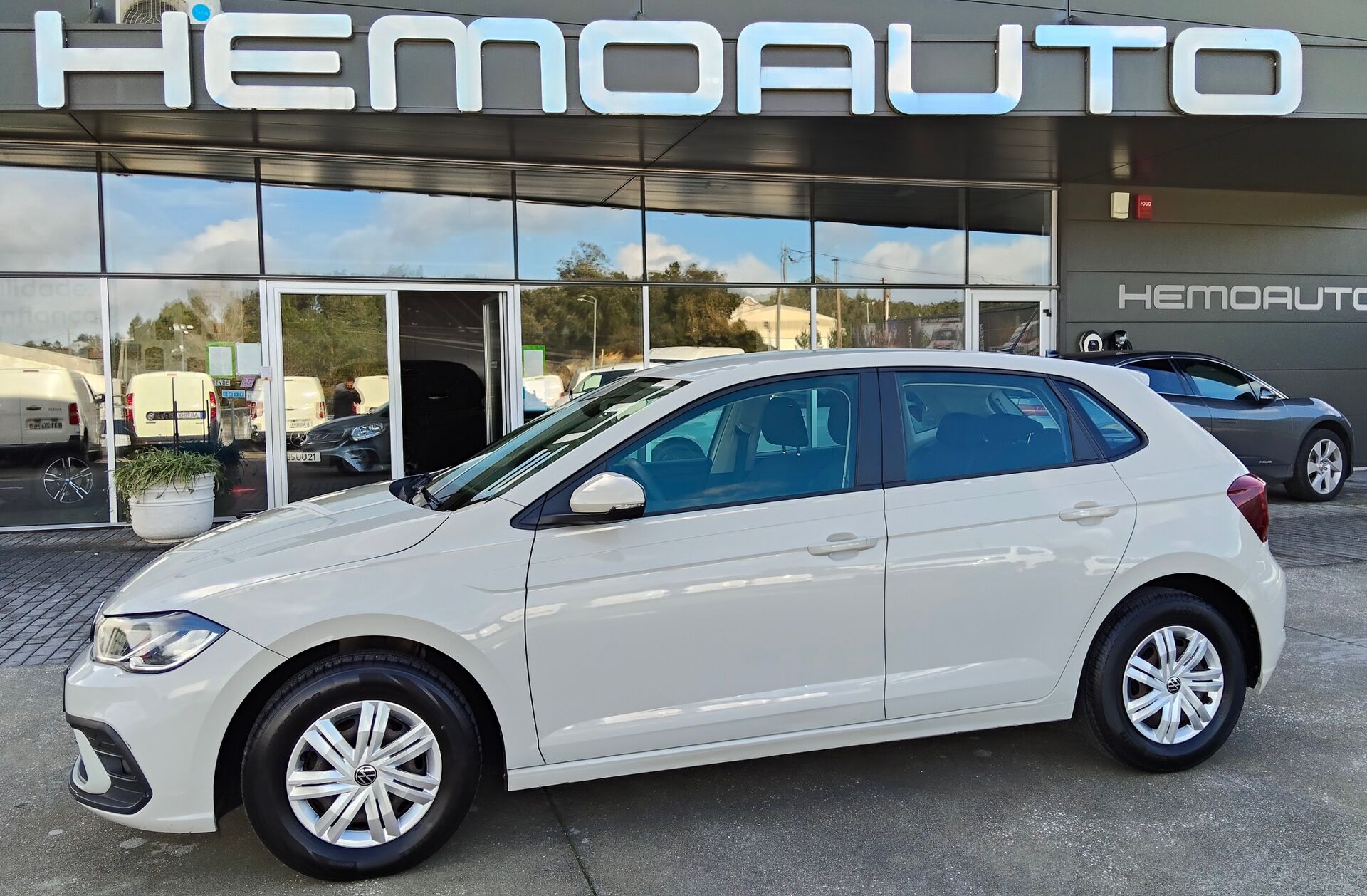 VOLKSWAGEN Polo 1.0 Confortline