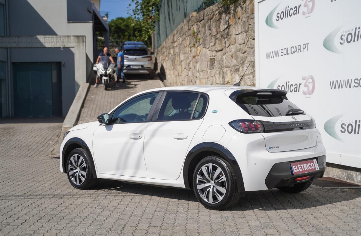 PEUGEOT 208 e- 50 kWh Active Pack