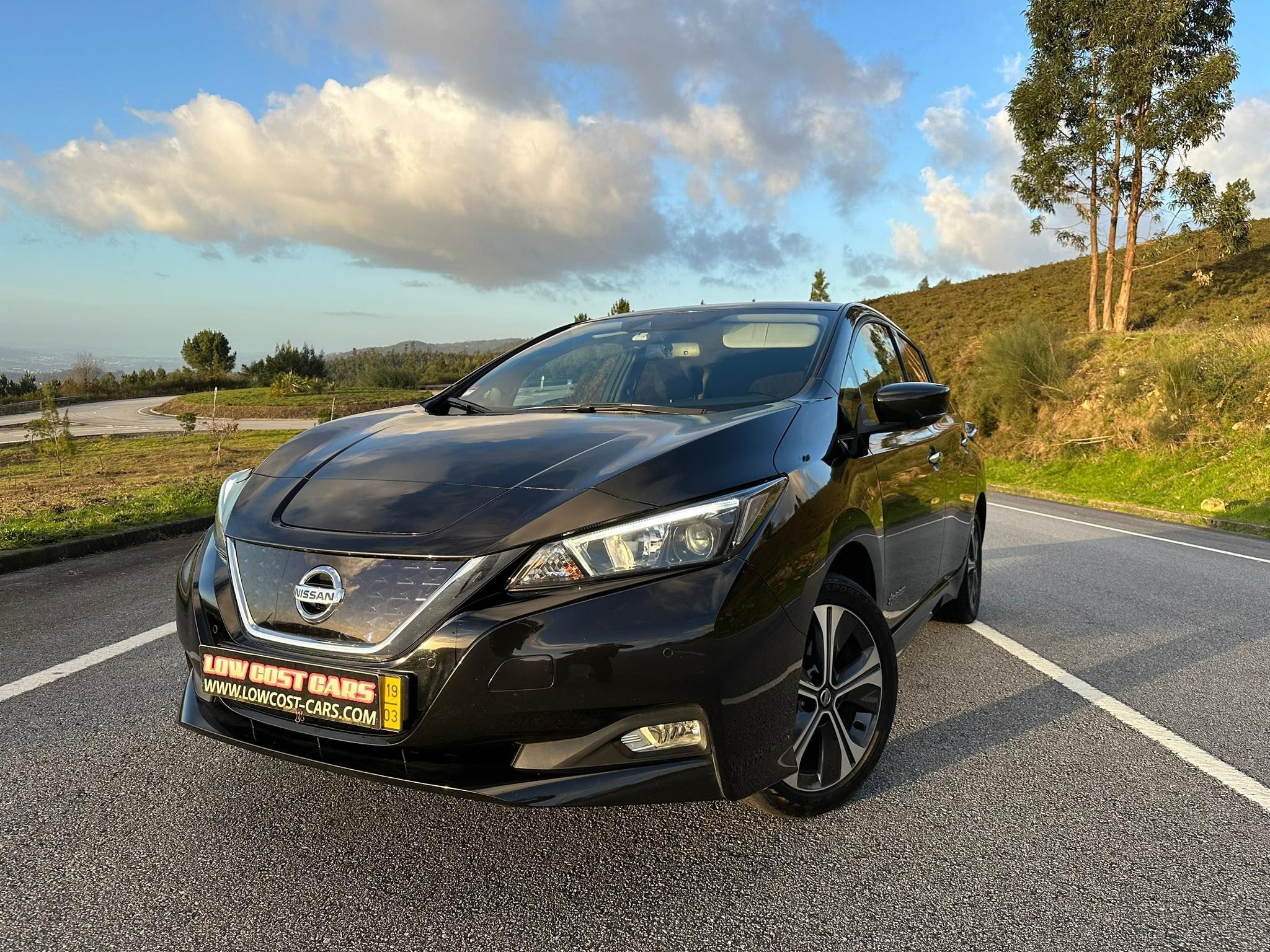 Nissan Leaf N-Connecta por 22 500 € Low Cost Cars | Porto