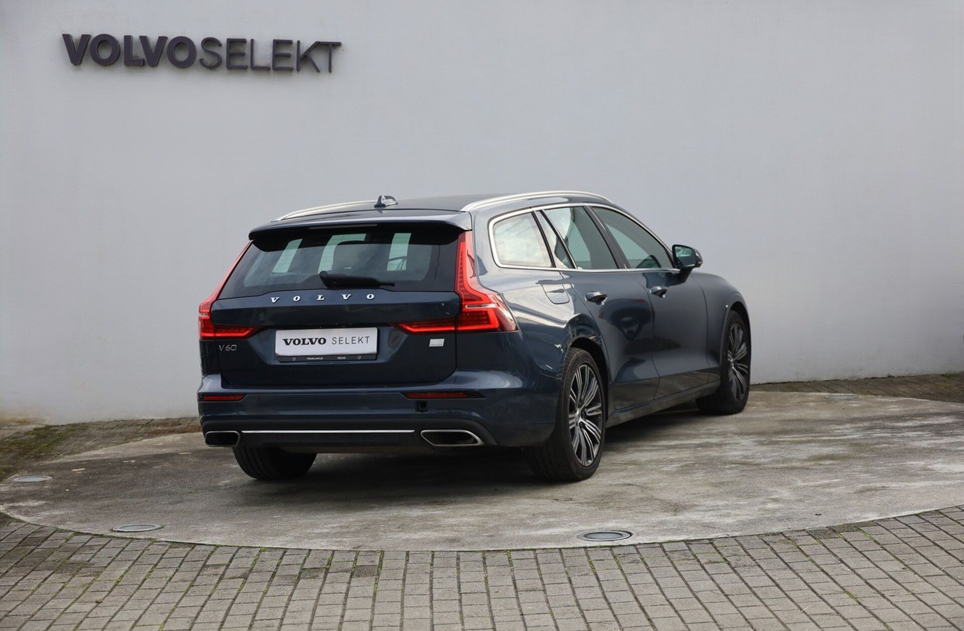 VOLVO V60 2.0 T6 AWD TE Inscription Expression