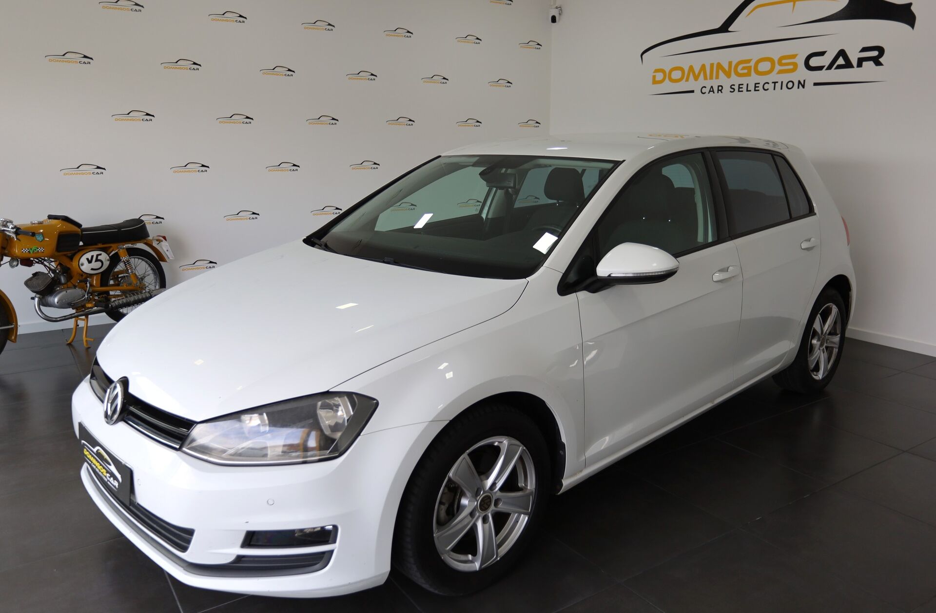 VOLKSWAGEN Golf 1.6 TDi Confortline