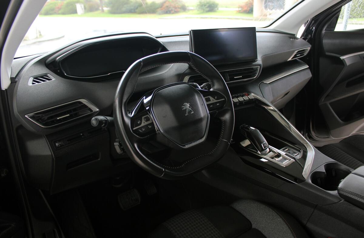 PEUGEOT 3008 1.5 BlueHDi Allure Pack EAT8