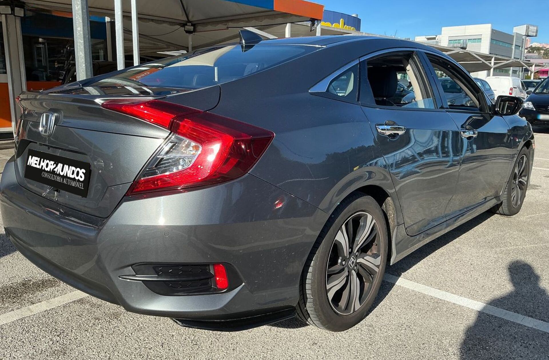 HONDA Civic 1.5 i-VTEC Executive CVT