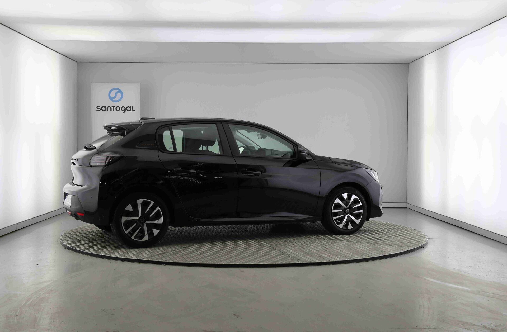 PEUGEOT 208 1.2 PureTech Style