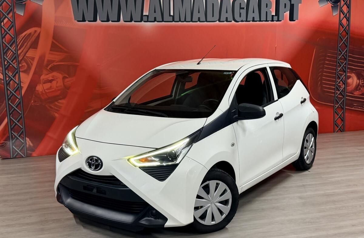 TOYOTA Aygo 1.0 X