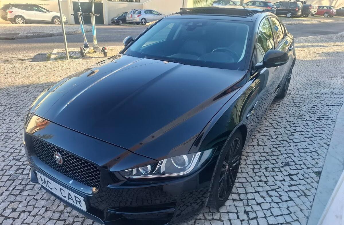JAGUAR XE 2.0 D Prestige Aut.