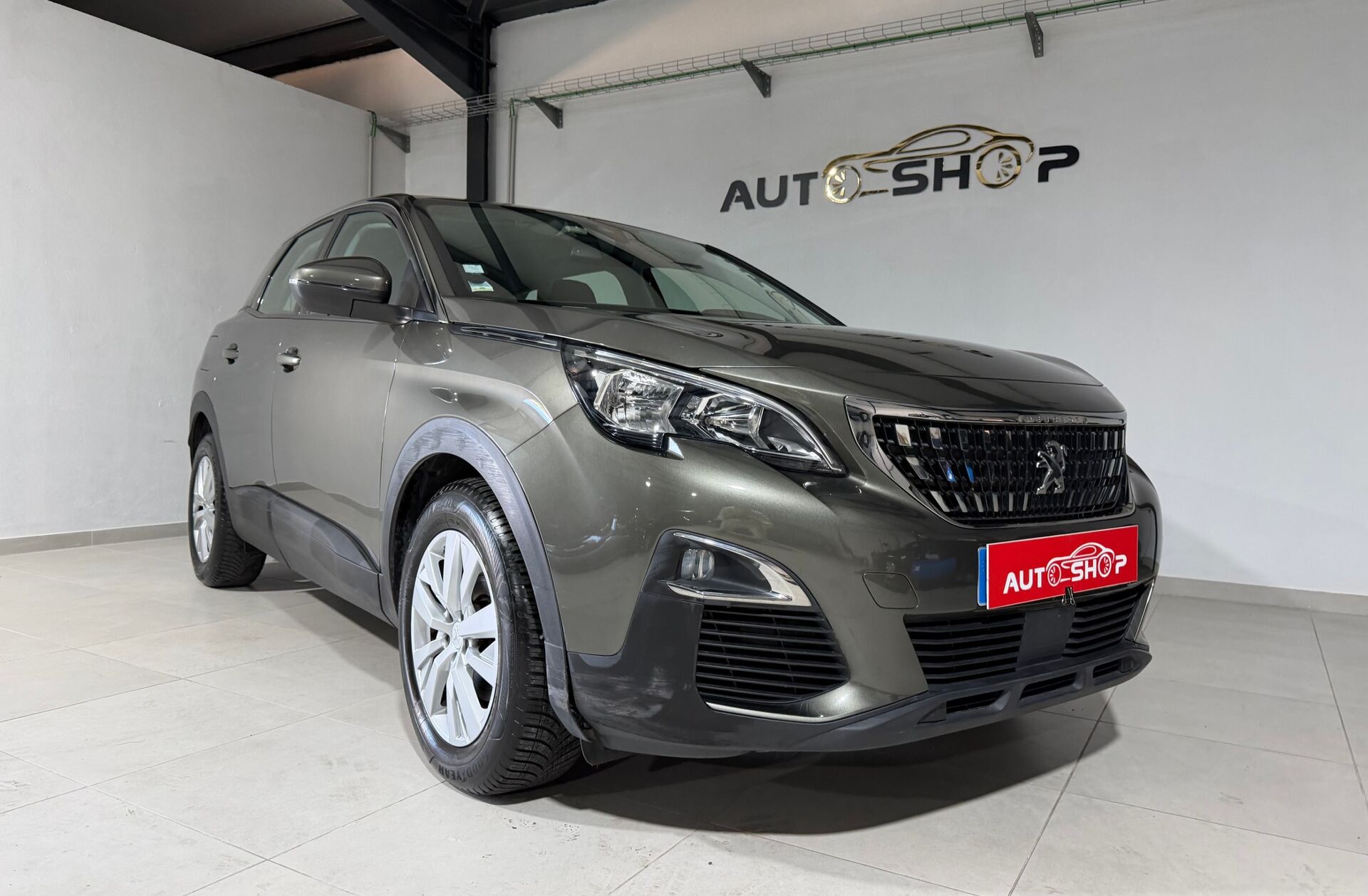 PEUGEOT 3008 1.2 PureTech Active