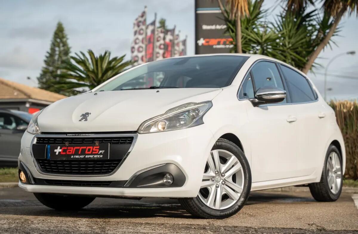 PEUGEOT 208 1.2 PureTech Allure