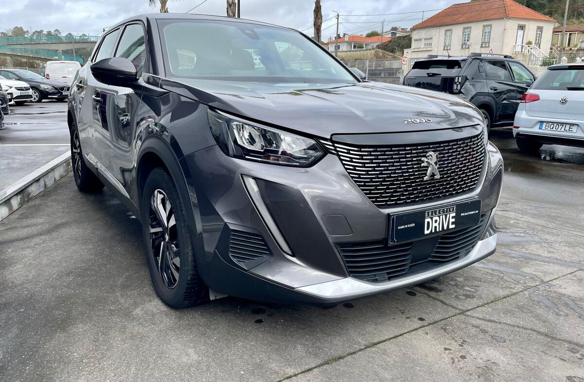 PEUGEOT 2008 1.2 PureTech Allure