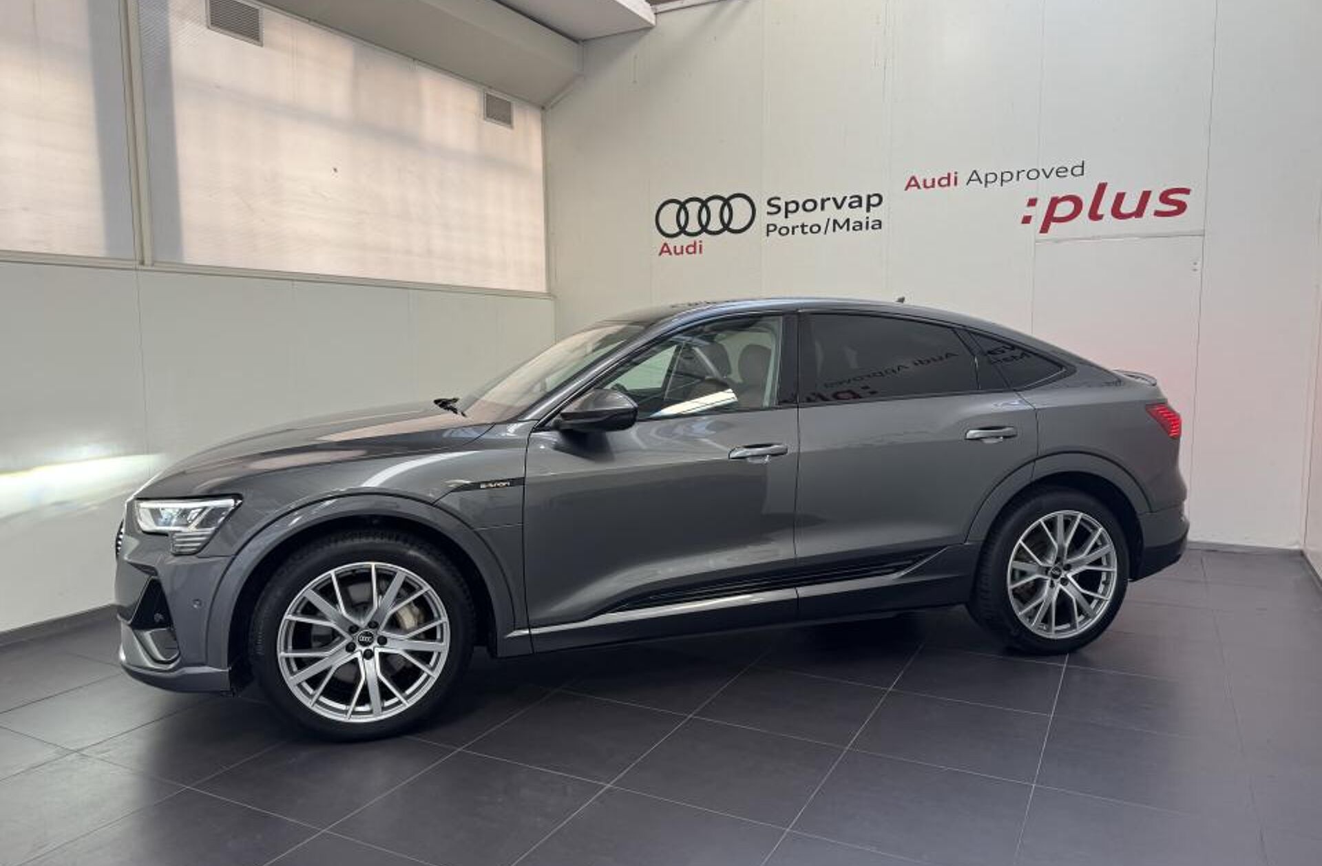 AUDI e-tron 55 quattro Advanced