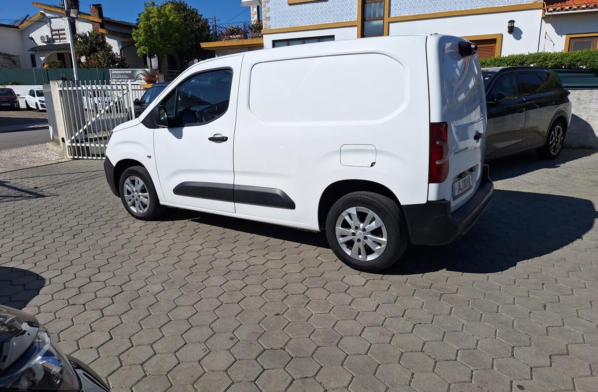 PEUGEOT Partner 1.5 BlueHDi Asphalt Standard