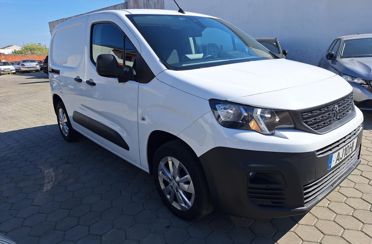 PEUGEOT Partner 1.5 BlueHDi Asphalt Standard