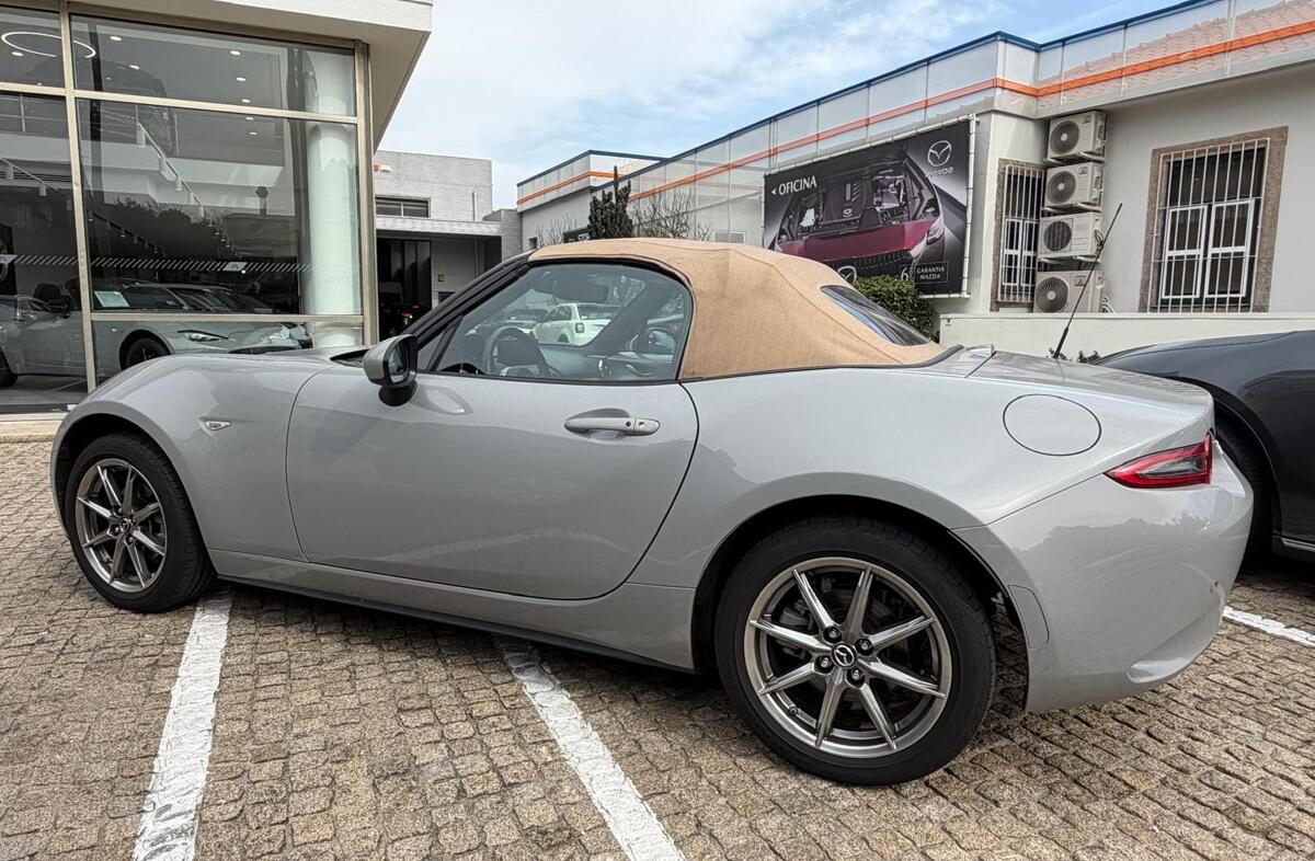 MAZDA MX-5 1.5 Sky-G Kazari