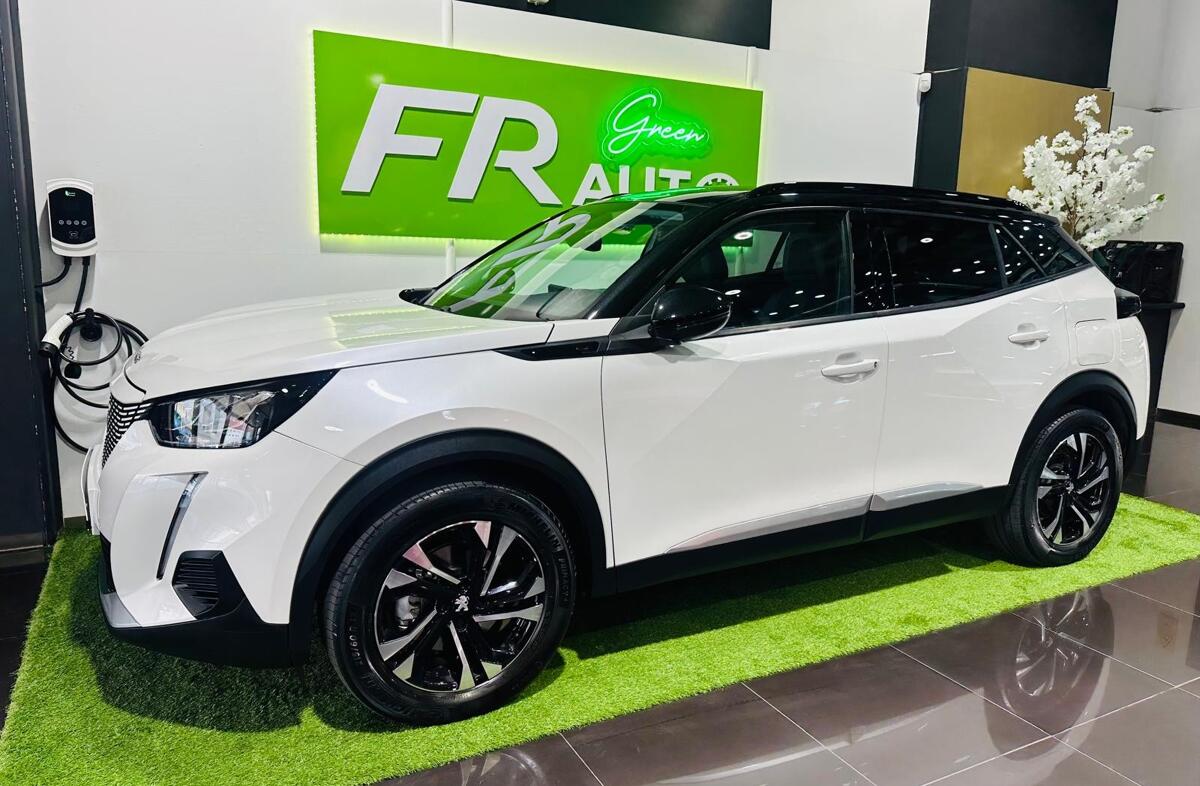 PEUGEOT 2008 e- 50 kWh GT