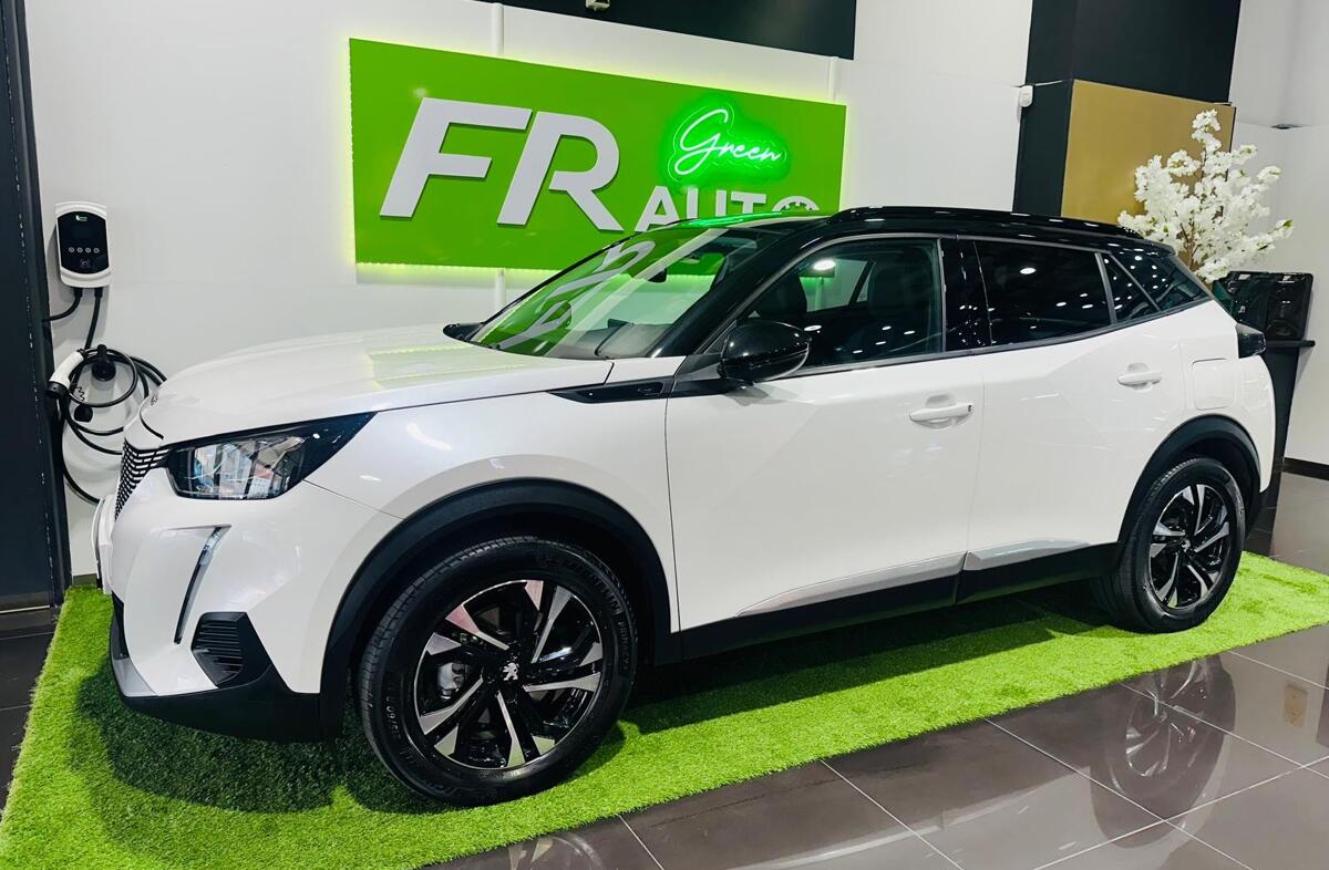 PEUGEOT 2008 e- 50 kWh GT