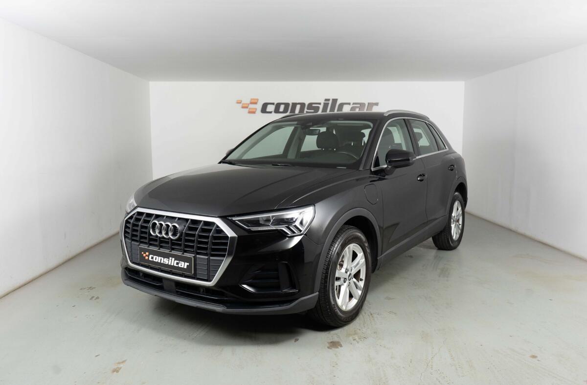 AUDI Q3 45 TFSIe S tronic