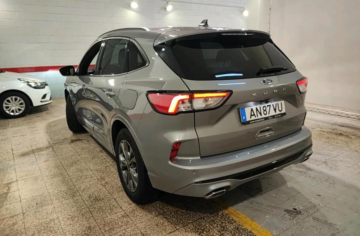 FORD Kuga 2.5 PHEV ST-Line X