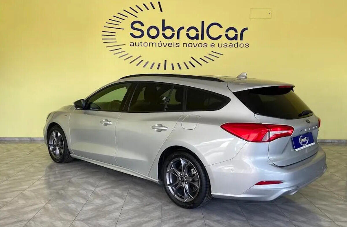 FORD Focus SW 1.0 EcoBoost MHEV ST-Line Aut.