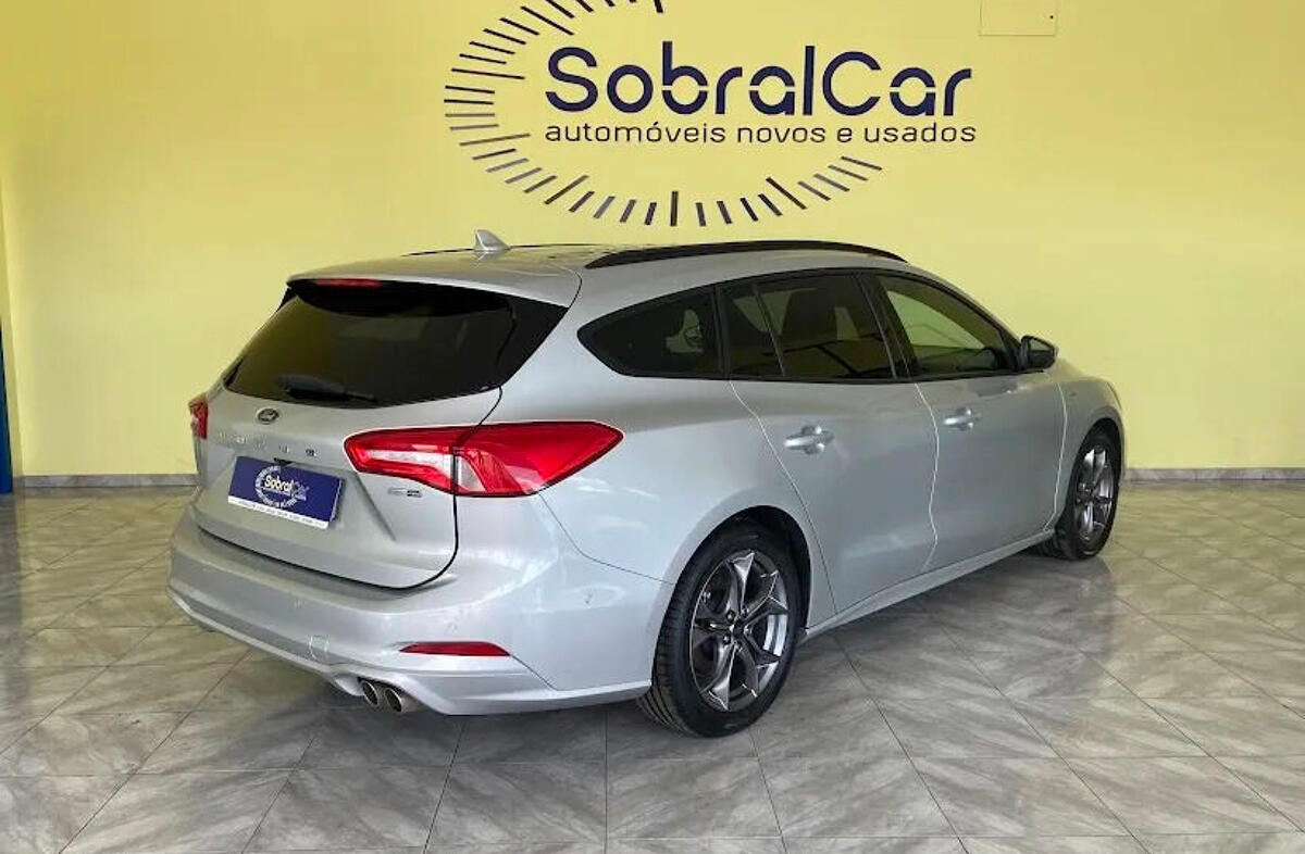 FORD Focus SW 1.0 EcoBoost MHEV ST-Line Aut.