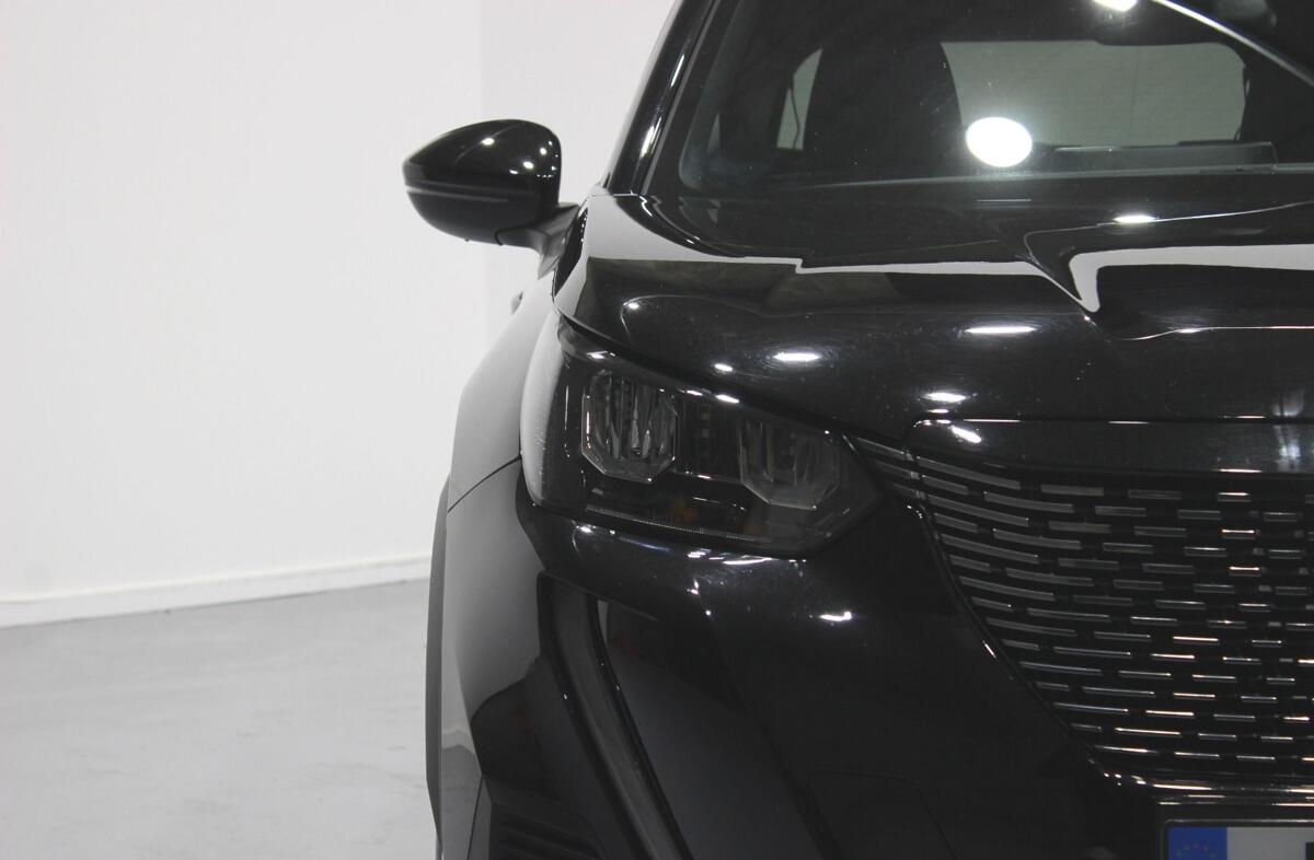 PEUGEOT 2008 1.5 BlueHDi Allure EAT8