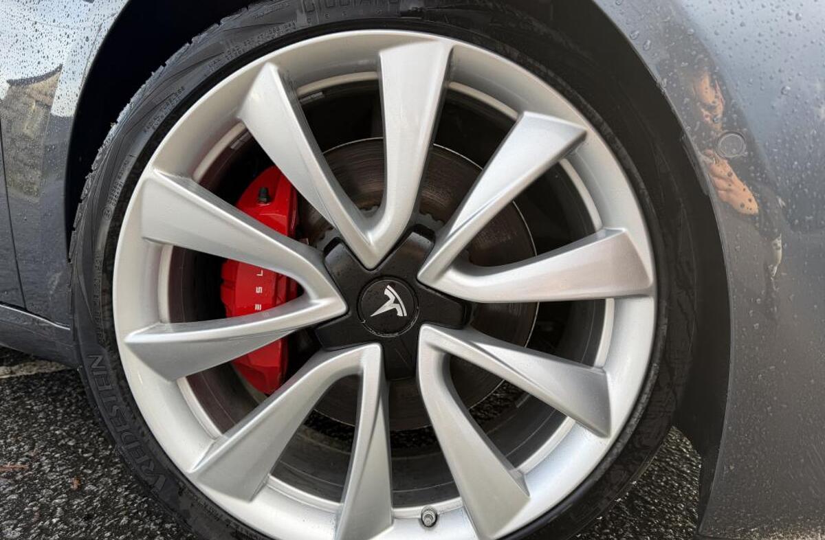 TESLA Model 3 Performance Dual Motor AWD