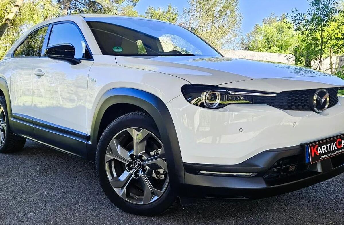 MAZDA MX-30 e-Skyactiv Advantage+Modern Confidence