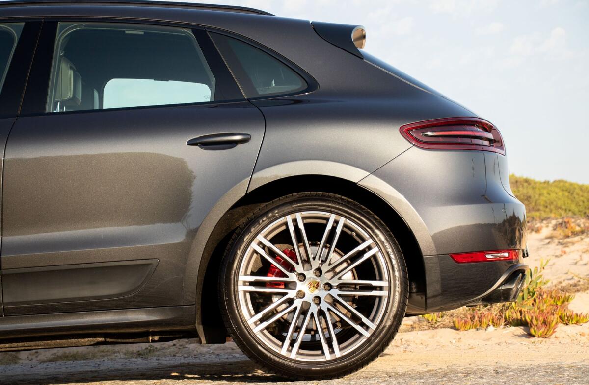 PORSCHE Macan GTS