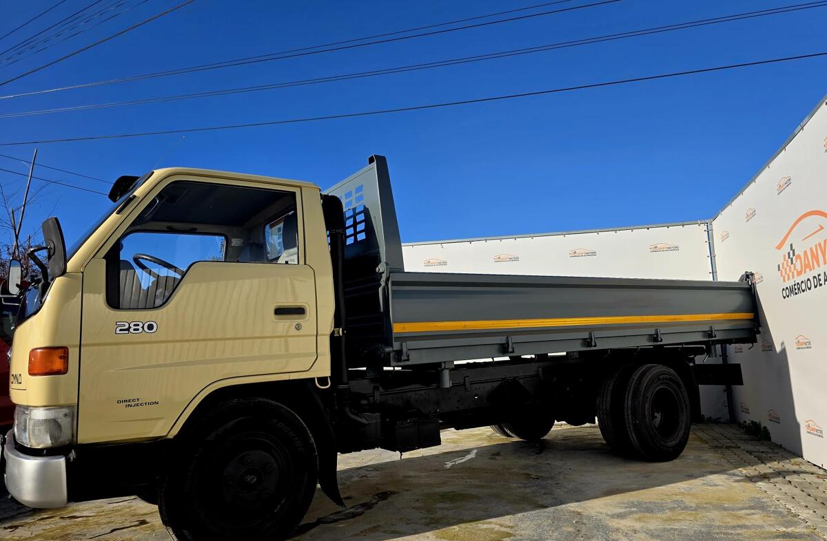 TOYOTA Dyna 4.1 D 280 BU142L