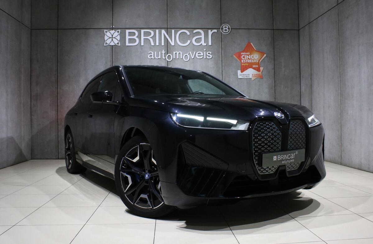 BMW iX xDrive 40 Pack Desportivo