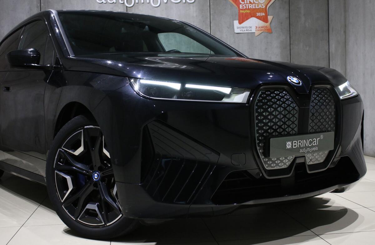 BMW iX xDrive 40 Pack Desportivo