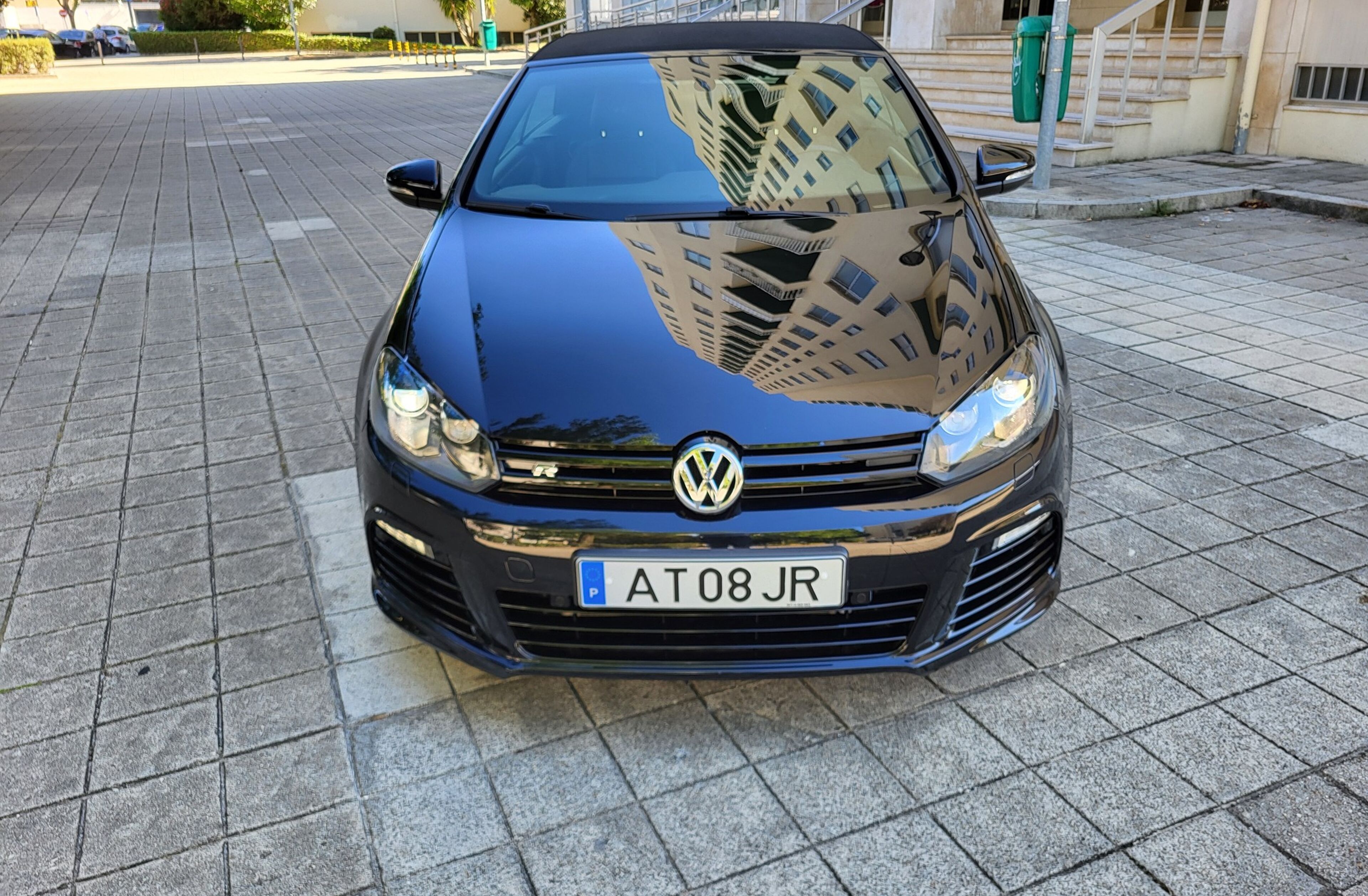 VOLKSWAGEN Golf R DSG