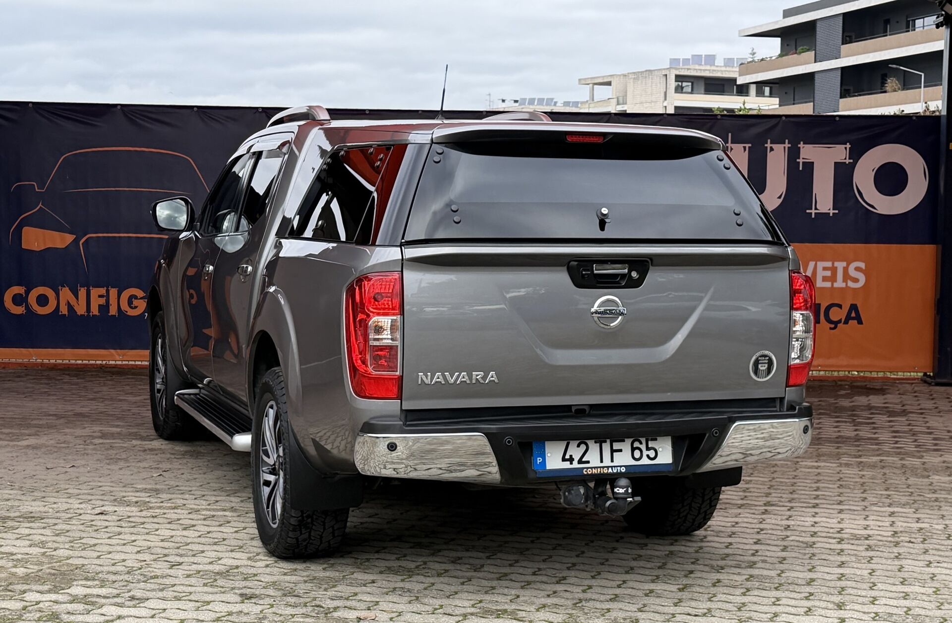NISSAN Navara 2.3 dCi CD 4WD Tekna