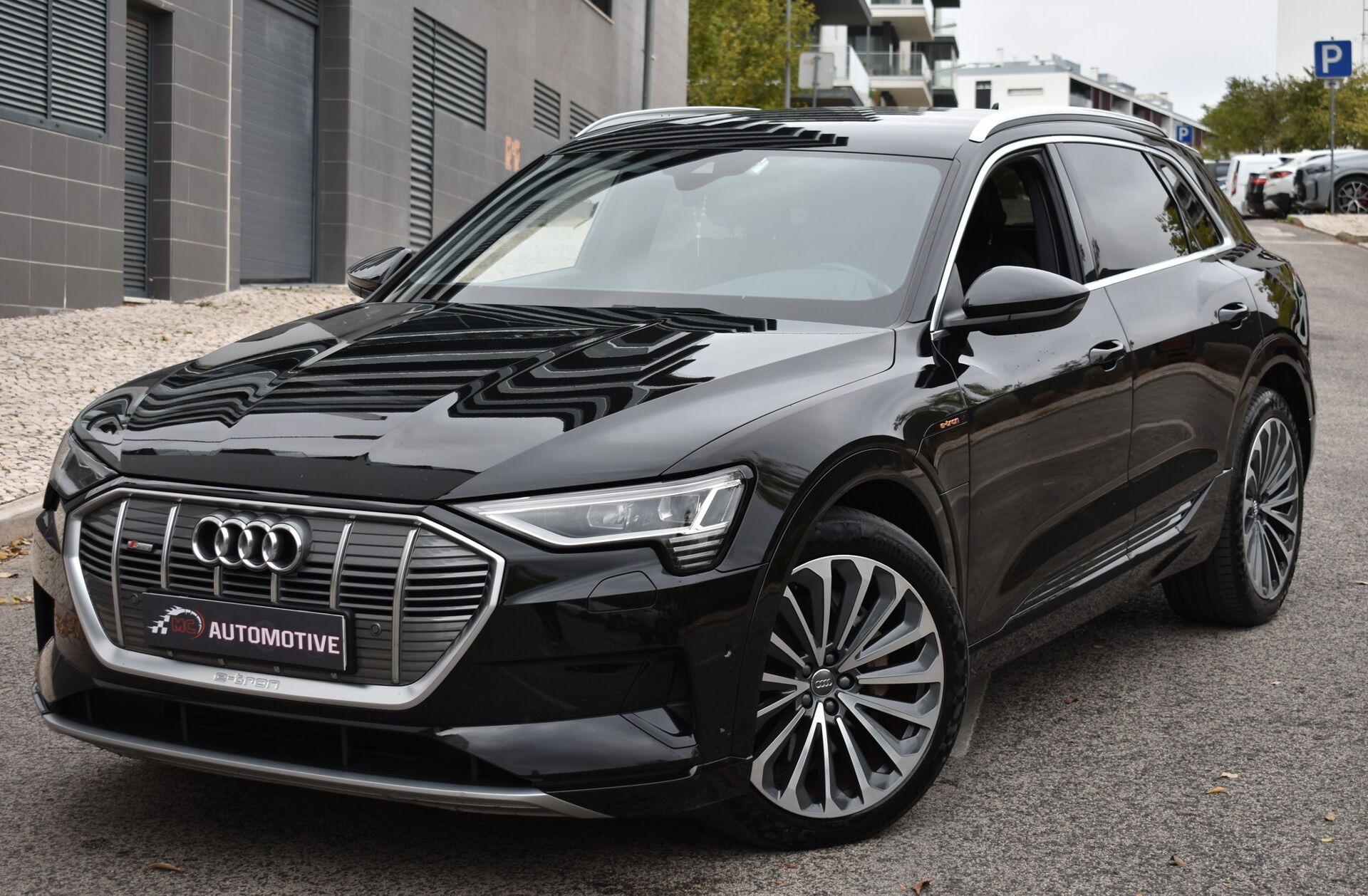 AUDI e-tron 55 quattro Advanced