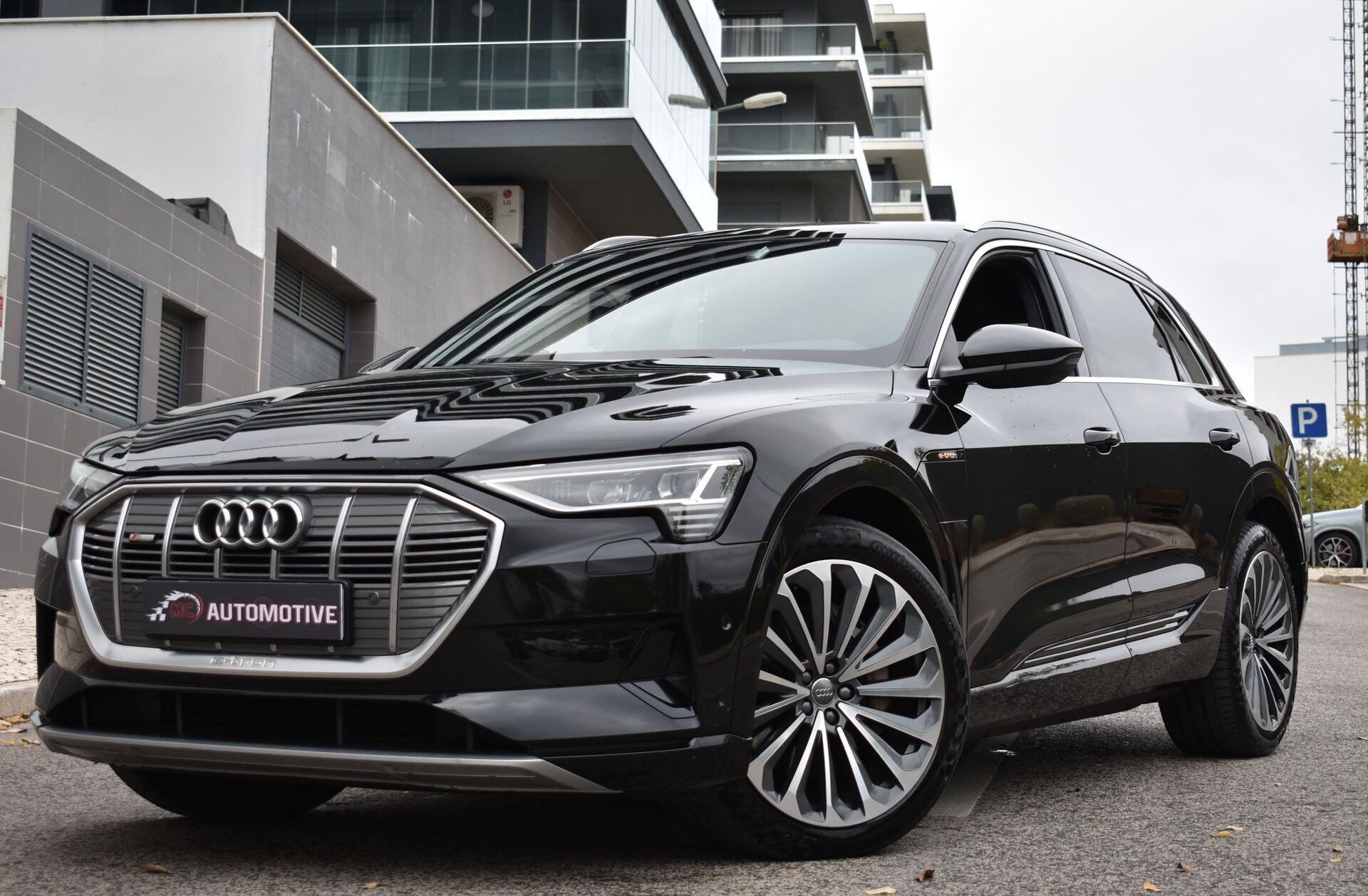 AUDI e-tron 55 quattro Advanced